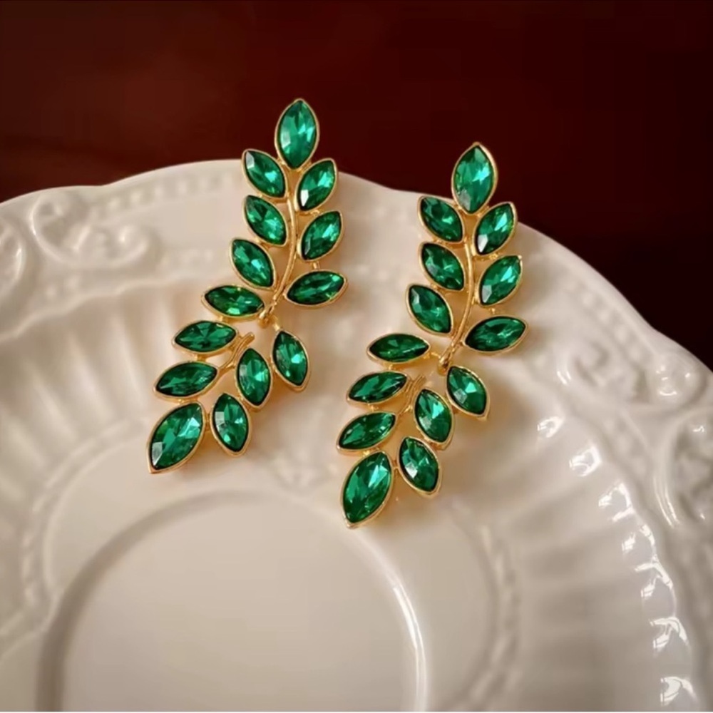Green Crystal Leaf Gold Earrings - Picture 6 of 6